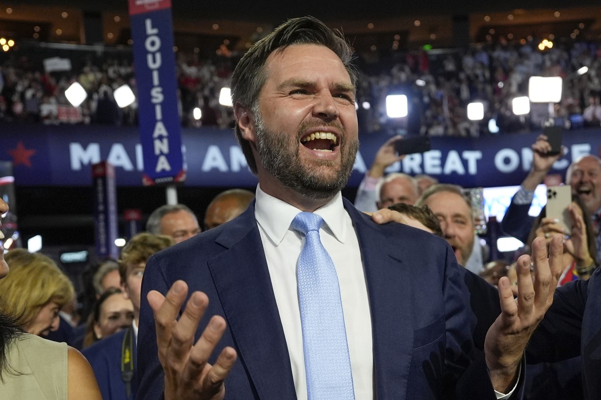 Além de vice, Trump vê em J.D. Vance seu herdeiro político